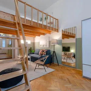 Apartment Cosy In District., Budapest
